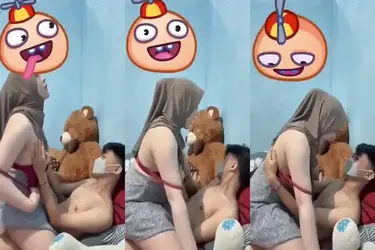 Ukhti Tante Hijab Cantik Pasrah Goyang Kasur poster
